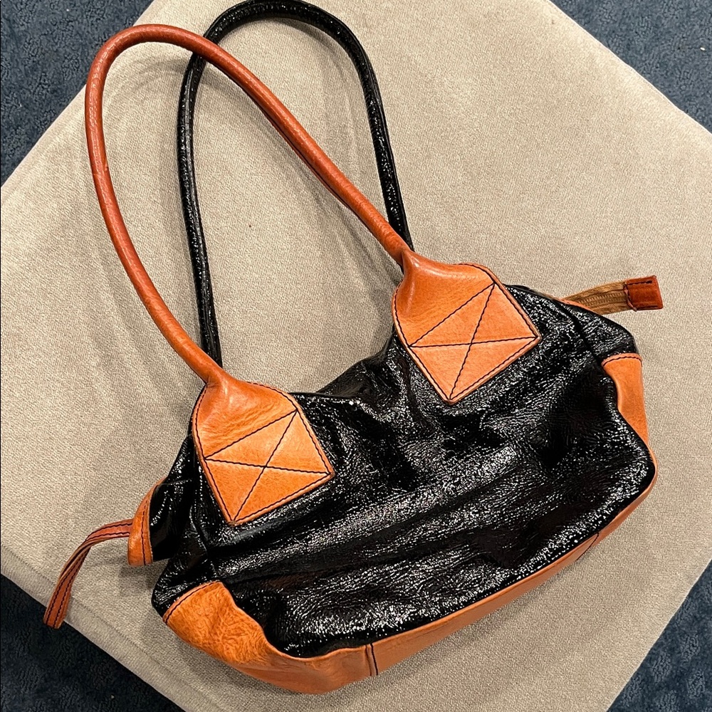 Nannini Dual-Tone Orange/camel and Black patent Shoulder Bag - Picture 5 of 10